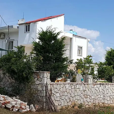 شقة Idris